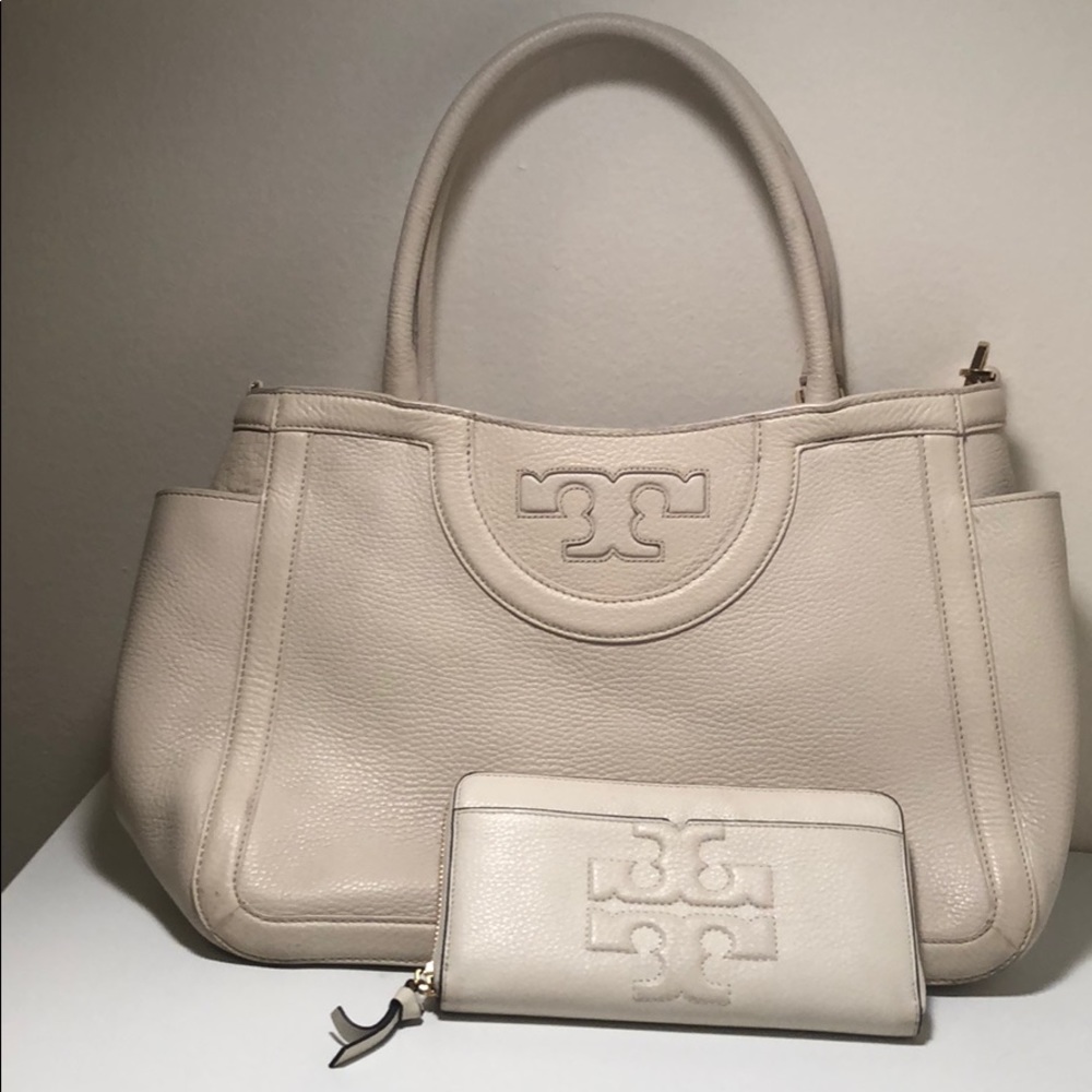 Cream/Off White Matching Tory Burch Purse & Wallet